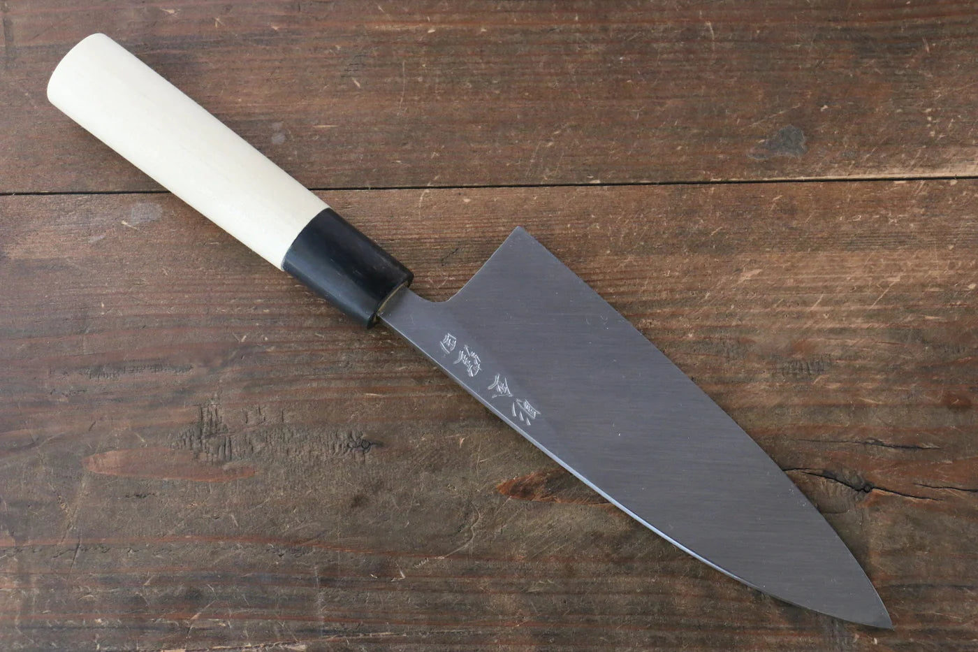 Sakai Takayuki Kasumitogi White Steel (เหล็กกล้าขาว) สลักลายใบป่าน มีด Deba มีดทำครัวญี่ปุ่น