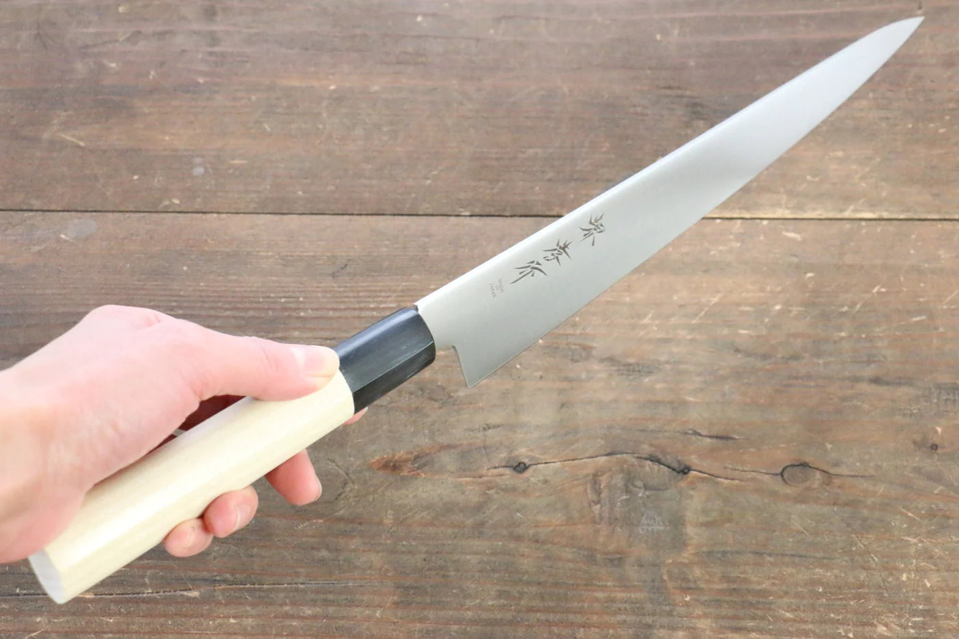 Sakai Takayuki เหล็ก INOX  มีดเลาะเอ็น Sujihiki มีดทำครัวญี่ปุ่น 240mm ด้ามต้นเเมกโนเลีย