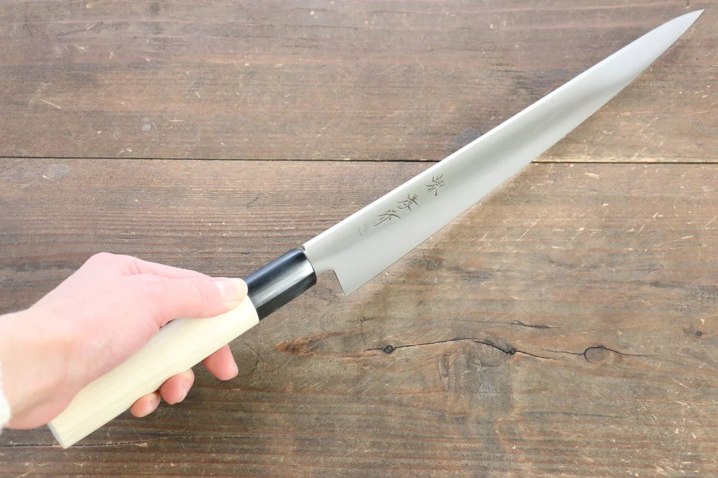 Sakai Takayuki เหล็ก INOX  มีดเลาะเอ็น Sujihiki มีดทำครัวญี่ปุ่น 240mm ด้ามต้นเเมกโนเลีย