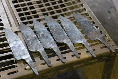 Katsushige Anryu Blue Super (บลูซุปเปอร์สตีล) มีด Santoku มีดทำครัวญี่ปุ่น 165mm ด้ามไม้พะยูง