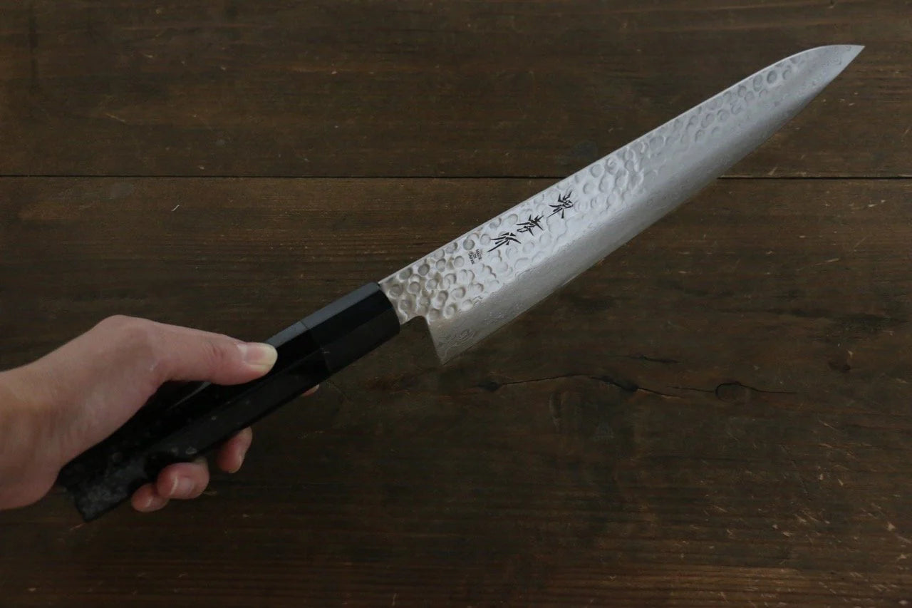 Sakai Takayuki AUS10 ดามัสกัส 45 ชั้น ลายค้อนตี มีดกิวโตะ Gyuto มีดทำครัวญี่ปุ่น 240mm ด้ามเคลือบลายจุดสีเงิน มีฝัก (ปลอก) มีด