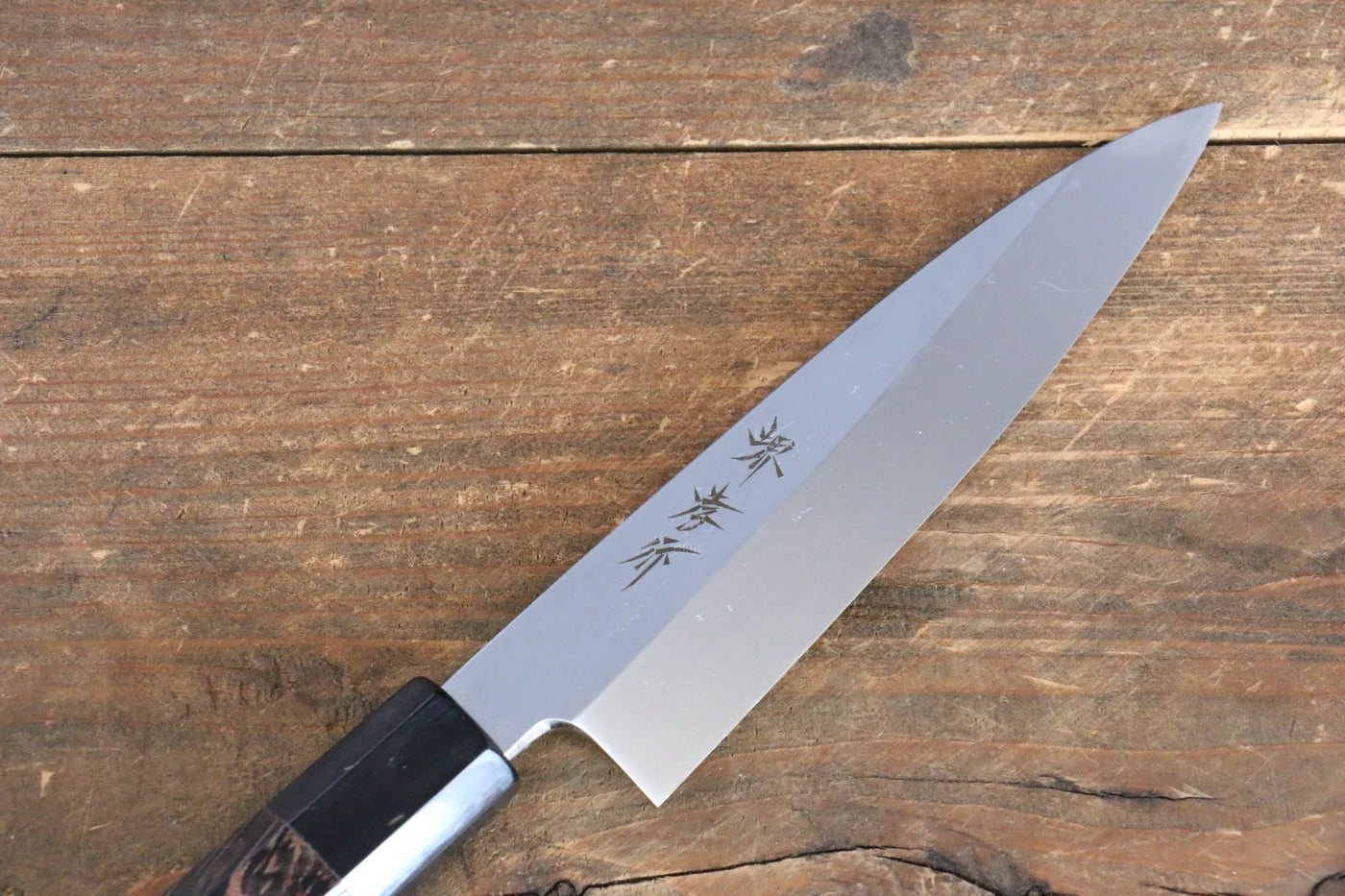 Sakai Takayuki Honyaki White Steel (เหล็กกล้าขาว) No.2 มีดเเกะลายใบไม้สำหรับประดับ Baran มีดทำครัวญี่ปุ่น 120mm ด้ามไม้เวงเก้ มีฝัก (ปลอก) มีด