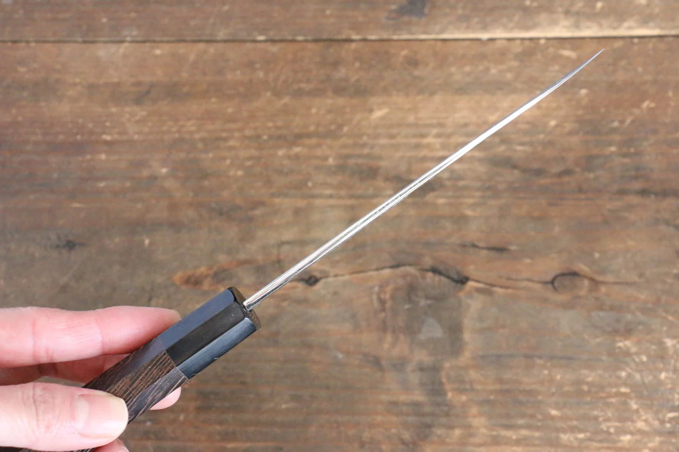 Sakai Takayuki Honyaki White Steel (เหล็กกล้าขาว) No.2 มีดเเกะลายใบไม้สำหรับประดับ Baran มีดทำครัวญี่ปุ่น 120mm ด้ามไม้เวงเก้ มีฝัก (ปลอก) มีด