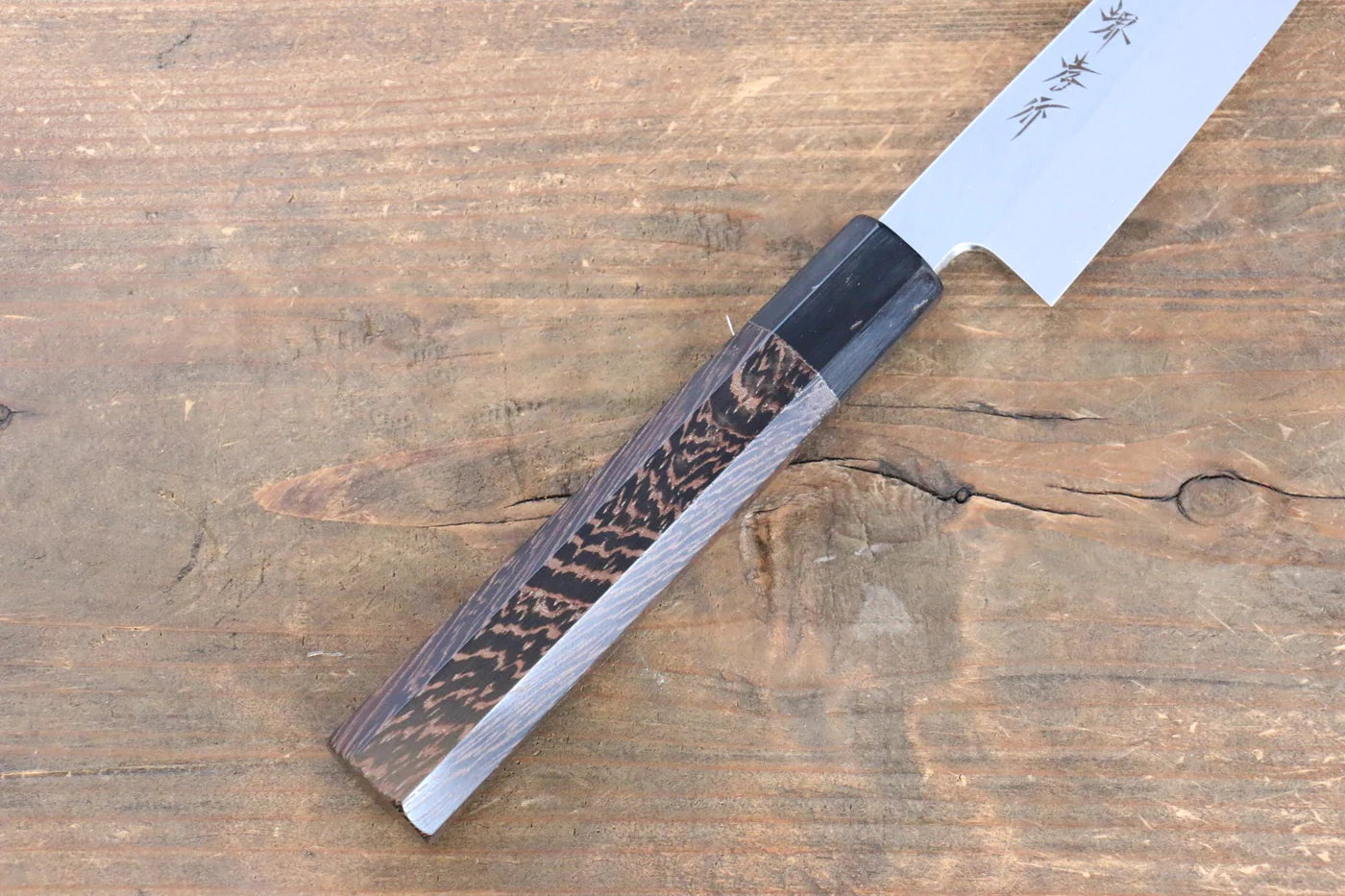 Sakai Takayuki Honyaki White Steel (เหล็กกล้าขาว) No.2 มีดเเกะลายใบไม้สำหรับประดับ Baran มีดทำครัวญี่ปุ่น 120mm ด้ามไม้เวงเก้ มีฝัก (ปลอก) มีด