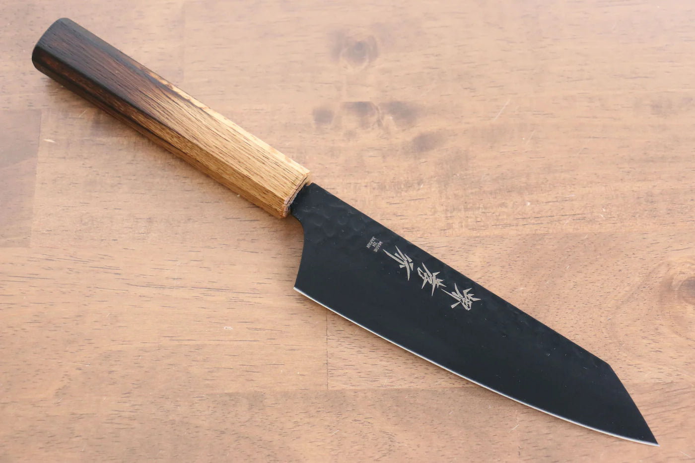 Sakai Takayuki Kurokage VG10 ลายค้อนตี เคลือบเทฟลอน มีด Kiritsuke Santoku มีดทำครัวญี่ปุ่น 160mm ด้ามไม้โอ๊กเผา