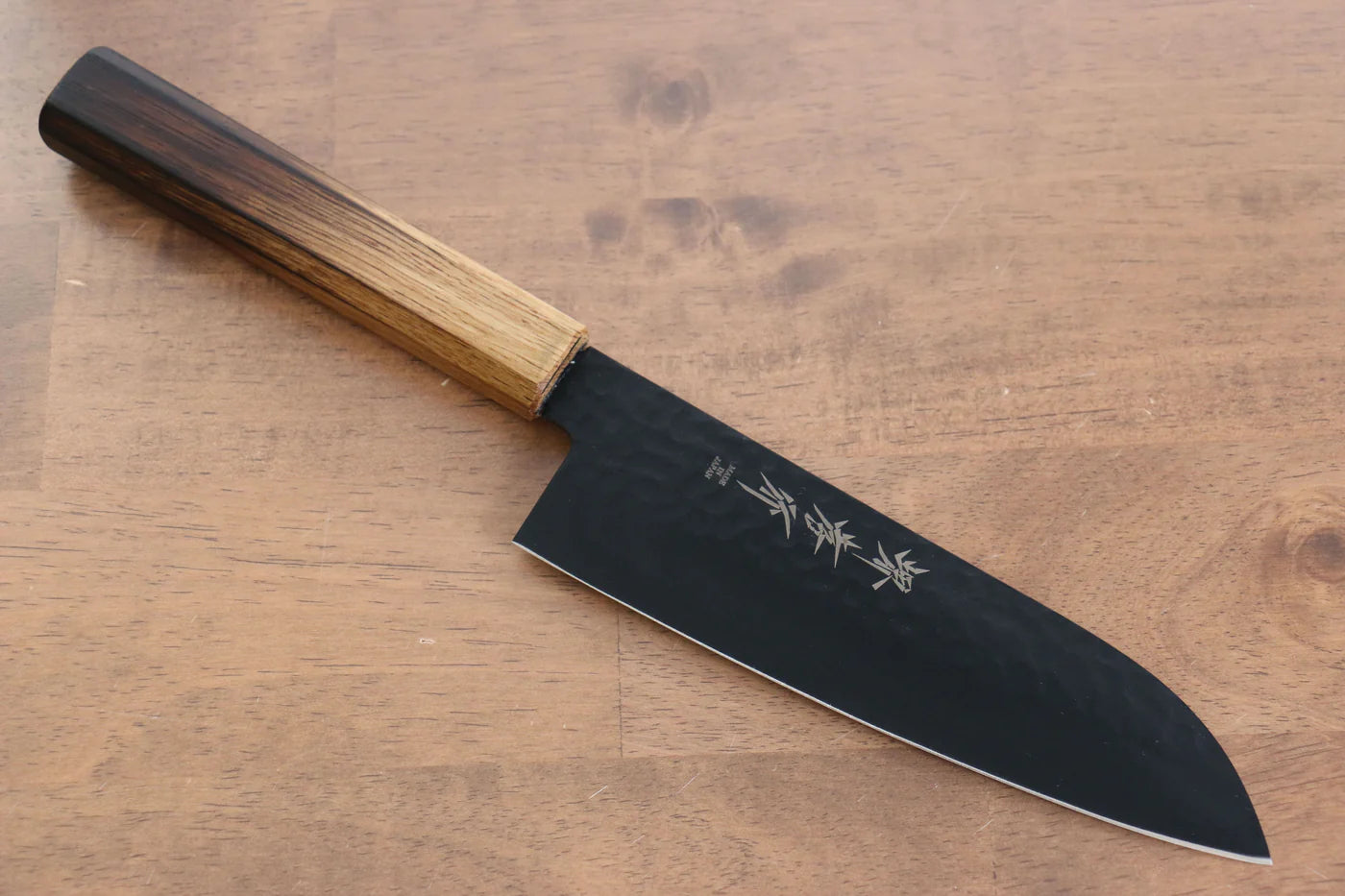 Sakai Takayuki Kurokage VG10 ลายค้อนตี เคลือบเทฟลอน มีด Santoku มีดทำครัวญี่ปุ่น 170mm ด้ามไม้โอ๊กเผา