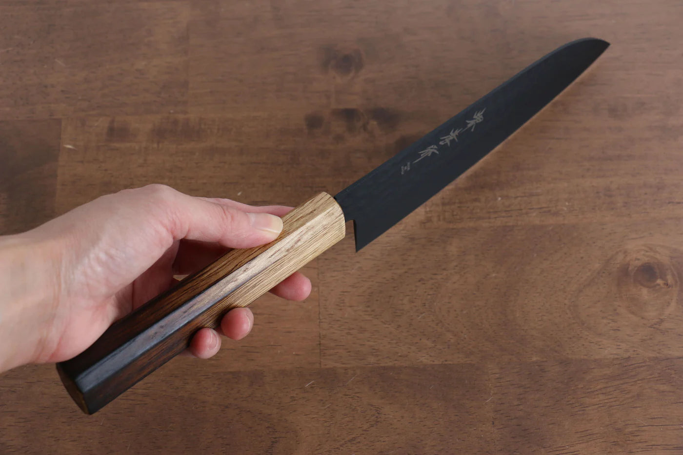 Sakai Takayuki Kurokage VG10 ลายค้อนตี เคลือบเทฟลอน มีด Santoku มีดทำครัวญี่ปุ่น 170mm ด้ามไม้โอ๊กเผา