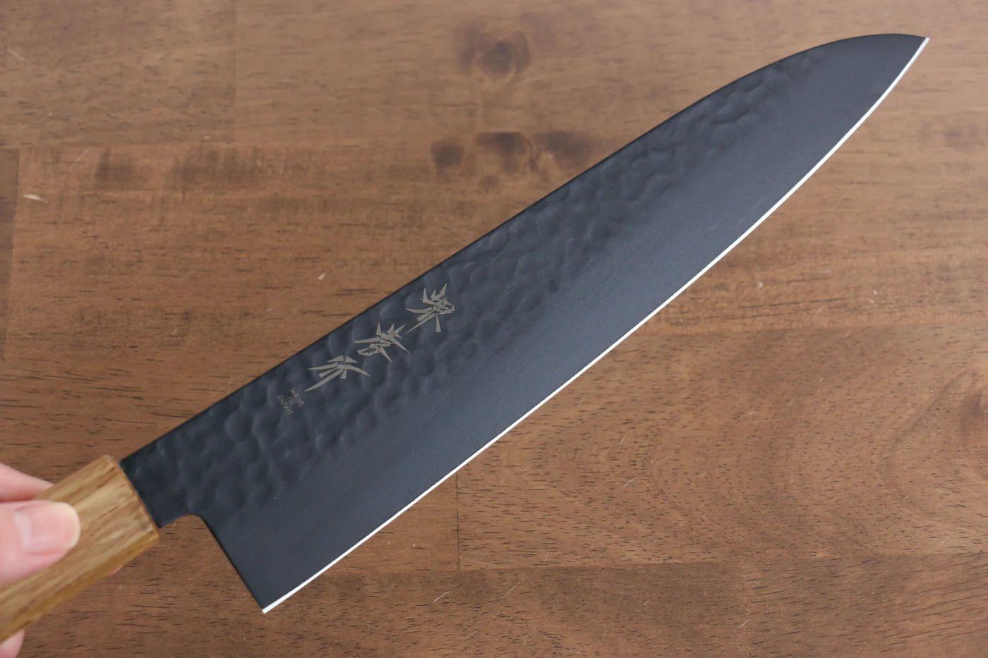 Sakai Takayuki Kurokage VG10 ลายค้อนตี เคลือบเทฟลอน มีดกิวโตะ Gyuto มีดทำครัวญี่ปุ่น 240mm ด้ามไม้โอ๊กเผา