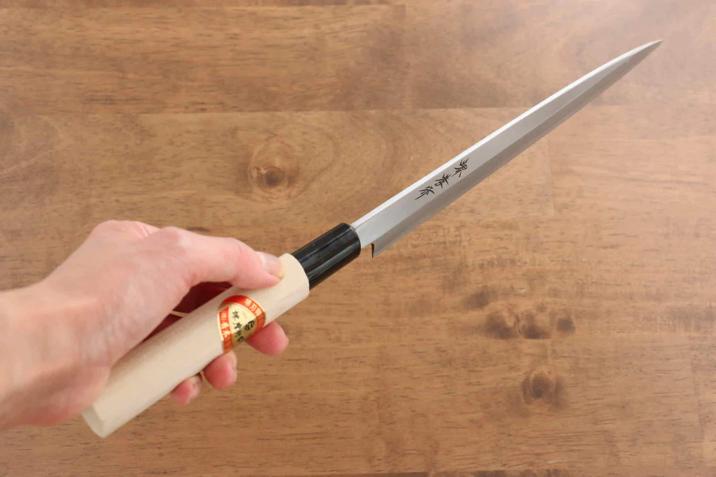 Sakai Takayuki Kasumitogi White Steel (เหล็กกล้าขาว) มีด Fuguhiki มีดทำครัวญี่ปุ่น ด้ามต้นเเมกโนเลีย