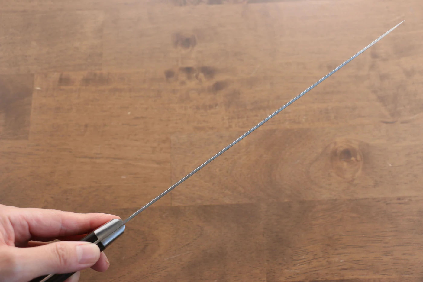 Seisuke AUS8 ลายค้อนตี มีดกิวโตะ Gyuto มีดทำครัวญี่ปุ่น 240mm ด้ามไม้ Pakka wood สีน้ำตาล