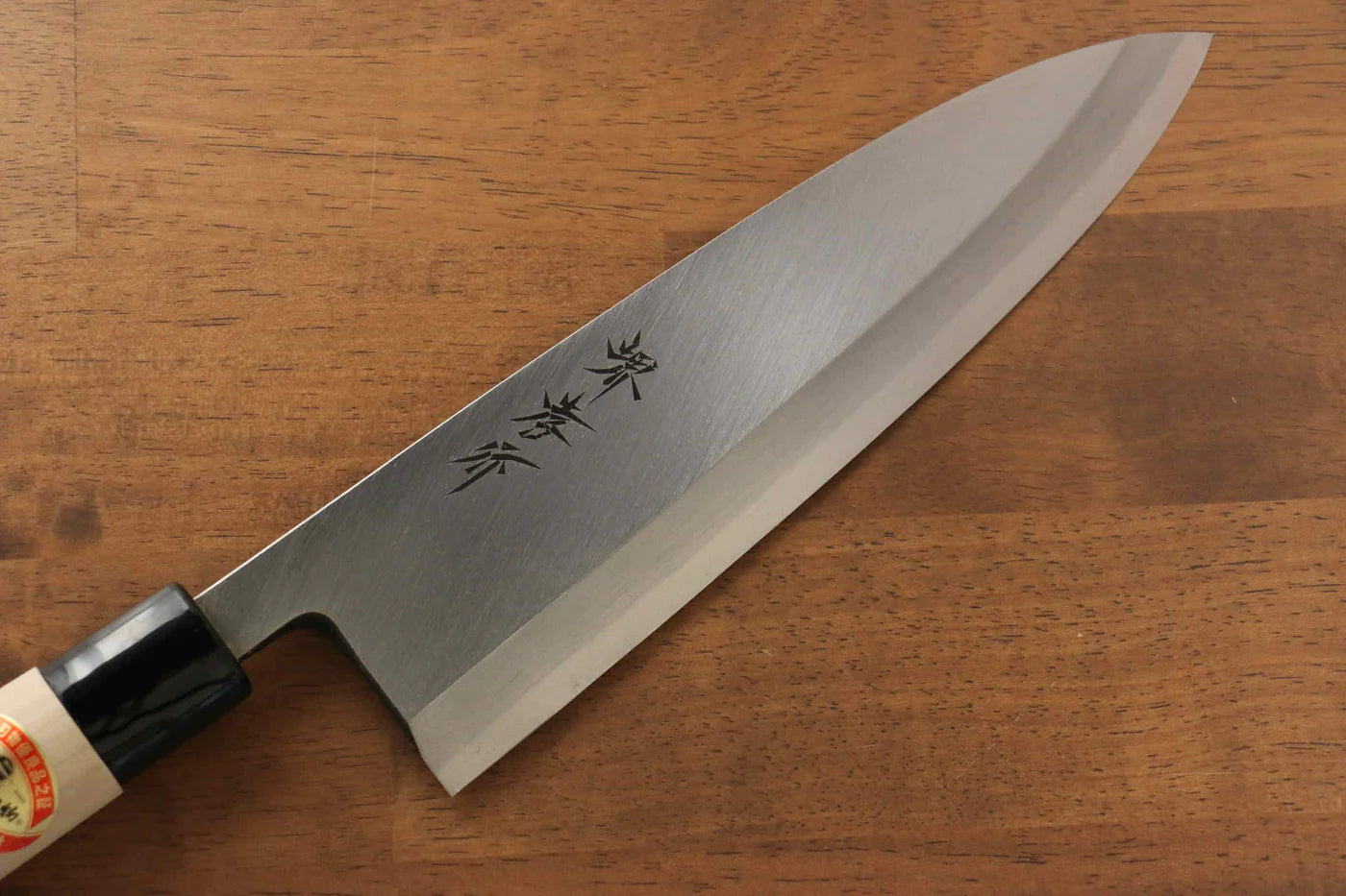 Sakai Takayuki Kasumitogi White Steel (เหล็กกล้าขาว) มีด Deba มีดทำครัวญี่ปุ่น 240mm ด้ามต้นเเมกโนเลีย
