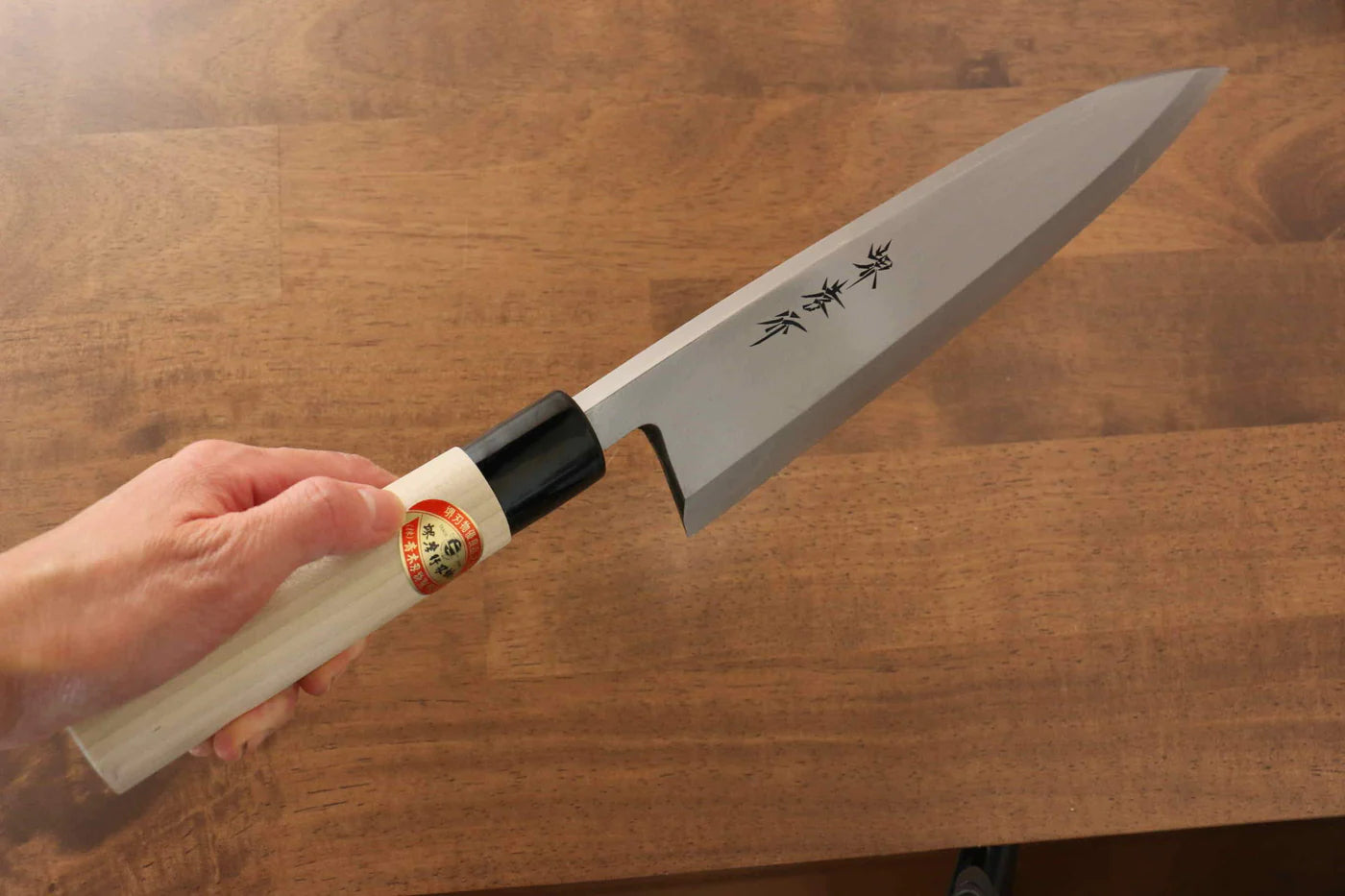Sakai Takayuki Kasumitogi White Steel (เหล็กกล้าขาว) มีด Deba มีดทำครัวญี่ปุ่น 240mm ด้ามต้นเเมกโนเลีย