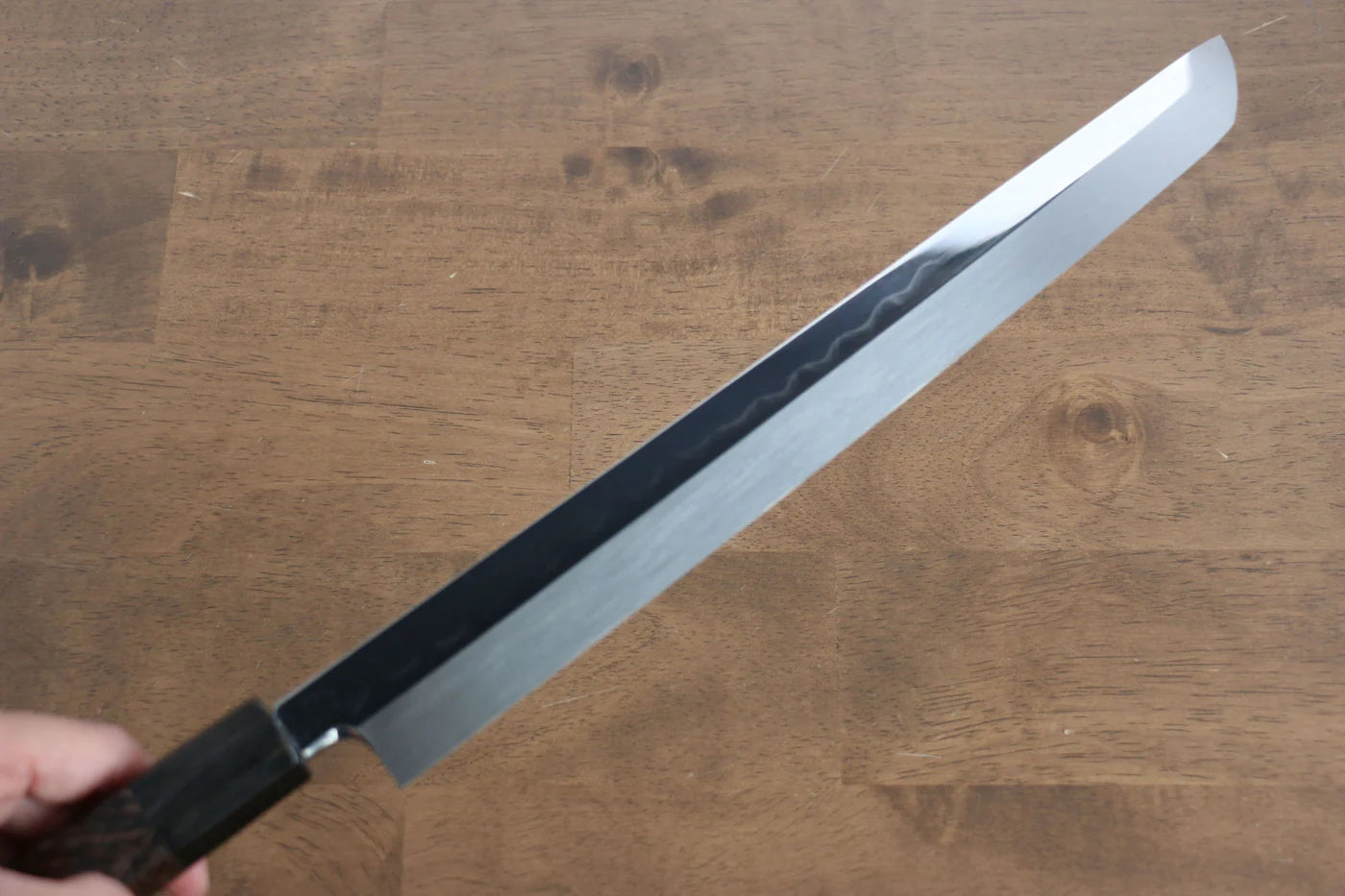 Sakai Takayuki Water Quenching Honyaki White Steel (เหล็กกล้าขาว) No.2 ขัดขึ้นเงากระจก มีด Sakimaru Yanagiba มีดทำครัวญี่ปุ่น 300mm ด้ามไม้เวงเก้ ประดับห่วงเขาควายคู่ มีฝัก (ปลอก) มีด