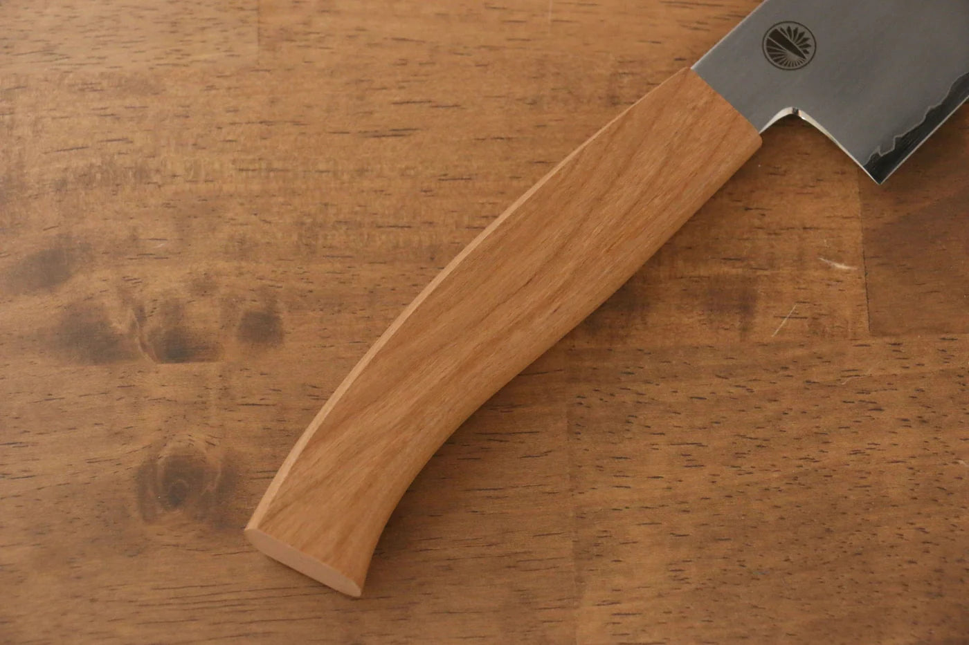 Jikko VG10 มีดกิวโตะ Gyuto มีดทำครัวญี่ปุ่น 210mm ด้ามไม้ซากุระ