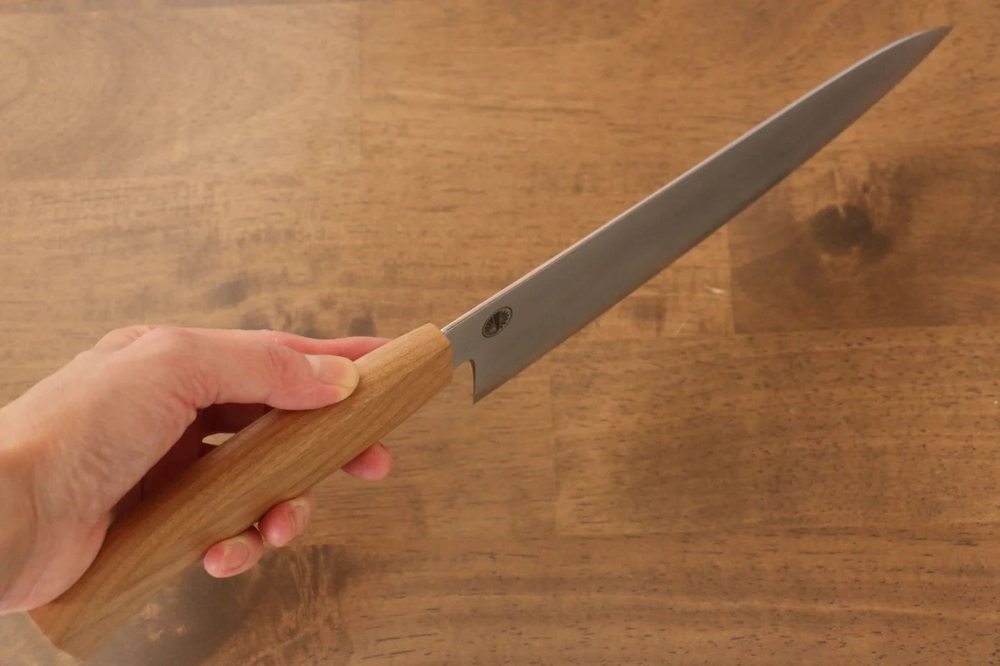 Jikko VG10 มีดกิวโตะ Gyuto มีดทำครัวญี่ปุ่น 210mm ด้ามไม้ซากุระ