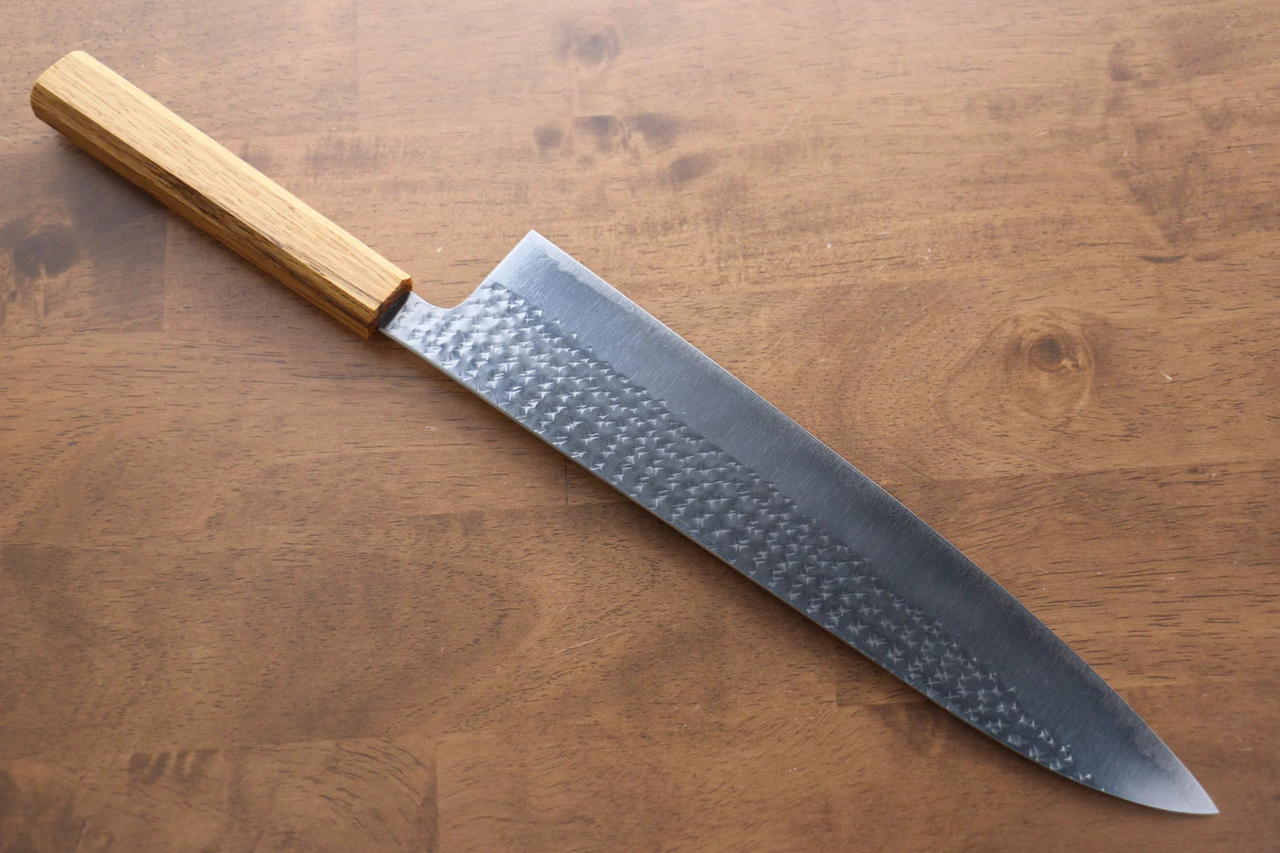 Yu Kurosaki Senko R2/SG2 ลายค้อนตี มีดกิวโตะ Gyuto มีดทำครัวญี่ปุ่น 270mm ด้ามไม้โอ๊กเคลือบ