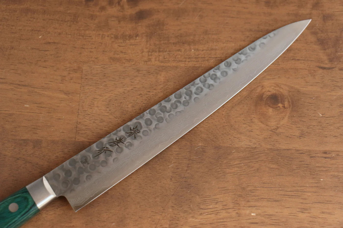 Sakai Takayuki VG10 ดามัสกัส 17 ชั้น มีดเลาะเอ็น Sujihiki มีดทำครัวญี่ปุ่น 240mm ด้ามไม้ Pakka wood เขียว