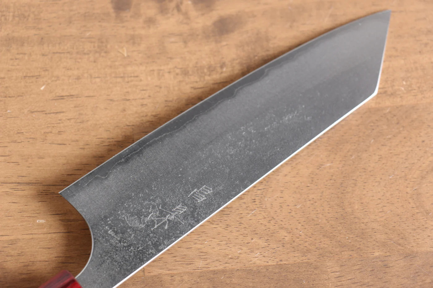 Masakage Yuki White Steel (เหล็กกล้าขาว) No.2 ลายคล้ายผิวลูกสาลี่ มีดสำหรับการใช้งานได้ทั่วไป Bunka มีดทำครัวญี่ปุ่น 170mm ด้ามต้นเเมกโนเลีย