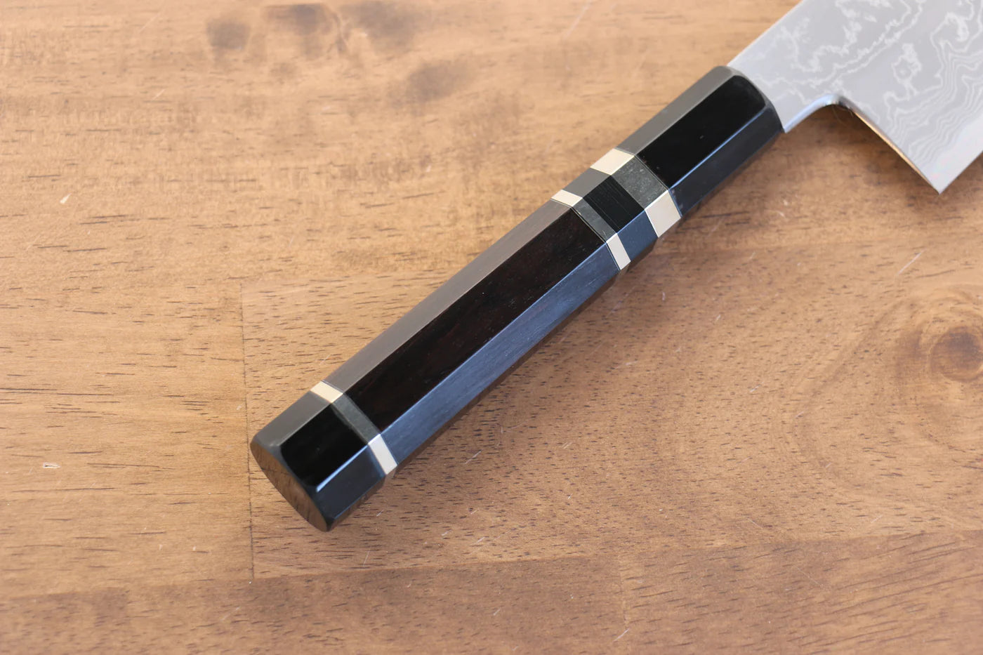 Jikko Blue Steel (บลูสตีล) ดามัสกัส มีดกิวโตะ Gyuto มีดทำครัวญี่ปุ่น 210mm ด้ามไม้มะเกลือ (ประดับห่วงคู่)