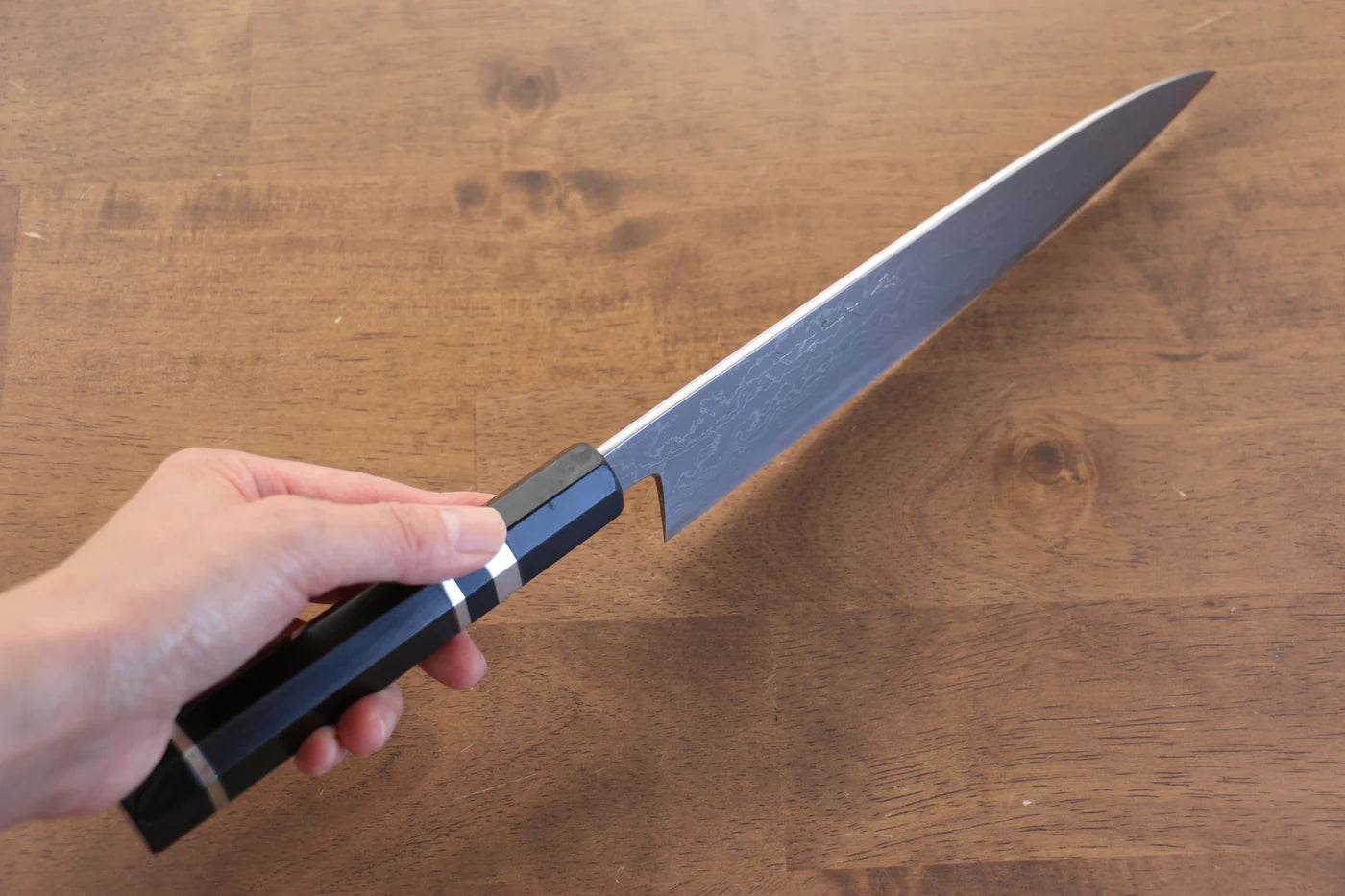 Jikko Blue Steel (บลูสตีล) ดามัสกัส มีดกิวโตะ Gyuto มีดทำครัวญี่ปุ่น 210mm ด้ามไม้มะเกลือ (ประดับห่วงคู่)