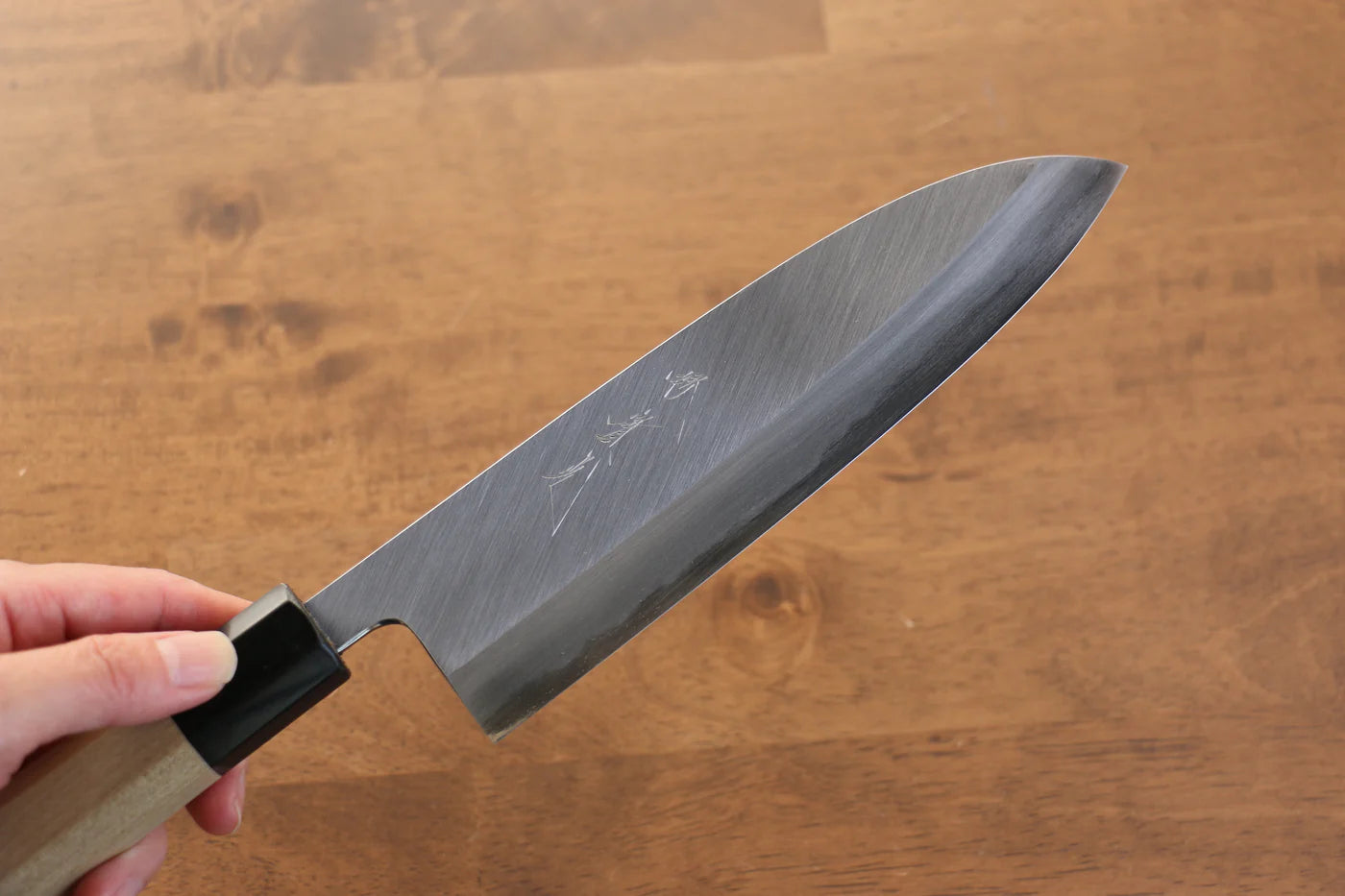 Jikko  White Steel (เหล็กกล้าขาว) No.2 มีด Santoku มีดทำครัวญี่ปุ่น 180mm ด้ามต้นเเมกโนเลีย