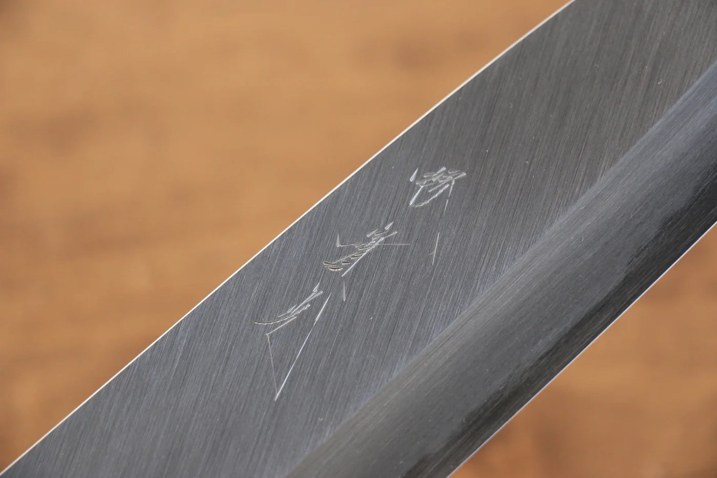 Jikko  White Steel (เหล็กกล้าขาว) No.2 มีด Santoku มีดทำครัวญี่ปุ่น 180mm ด้ามต้นเเมกโนเลีย