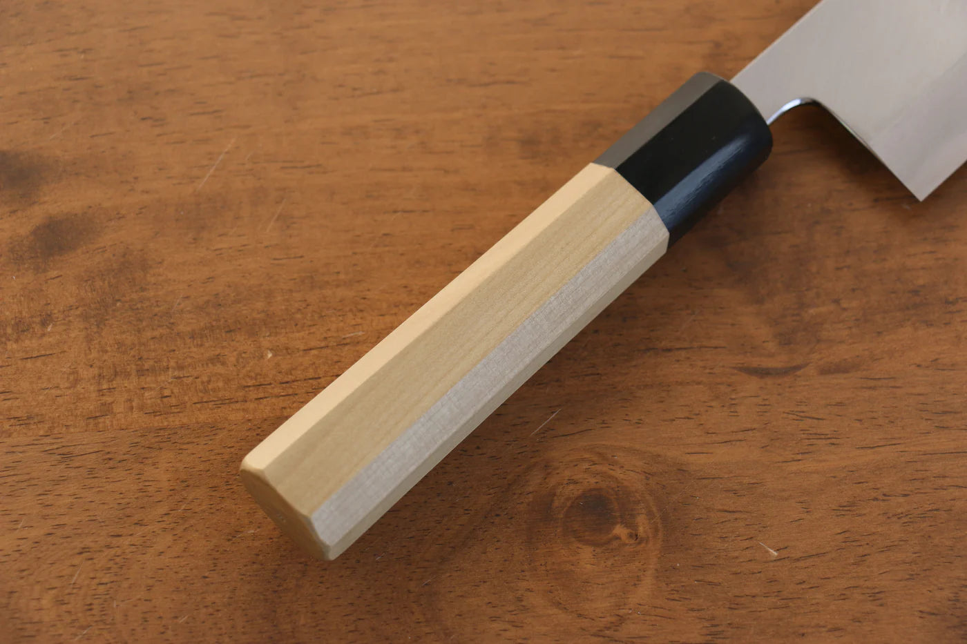 Jikko  White Steel (เหล็กกล้าขาว) No.2 มีด Santoku มีดทำครัวญี่ปุ่น 180mm ด้ามต้นเเมกโนเลีย