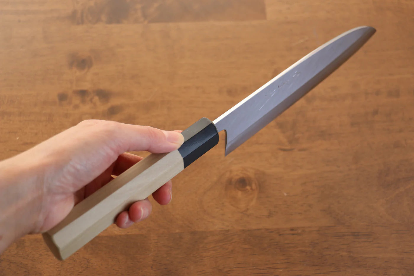 Jikko  White Steel (เหล็กกล้าขาว) No.2 มีด Santoku มีดทำครัวญี่ปุ่น 180mm ด้ามต้นเเมกโนเลีย