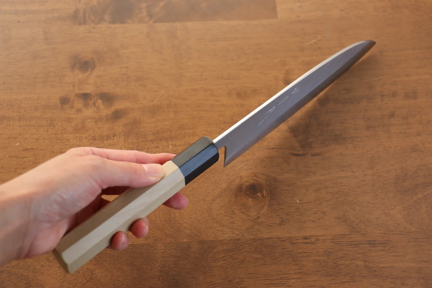 Jikko  White Steel (เหล็กกล้าขาว) No.2 มีด Santoku มีดทำครัวญี่ปุ่น 180mm ด้ามต้นเเมกโนเลีย