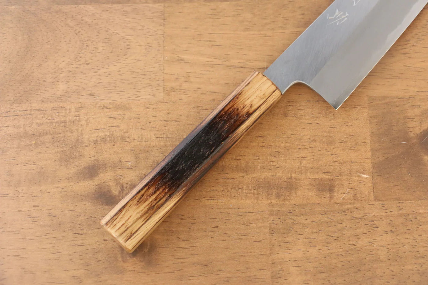 Seisuke White Steel (เหล็กกล้าขาว) No.2 มีดกิวโตะ Gyuto มีดทำครัวญี่ปุ่น 240mm ด้ามไม้โอ๊กเผา (Mehakkaku)