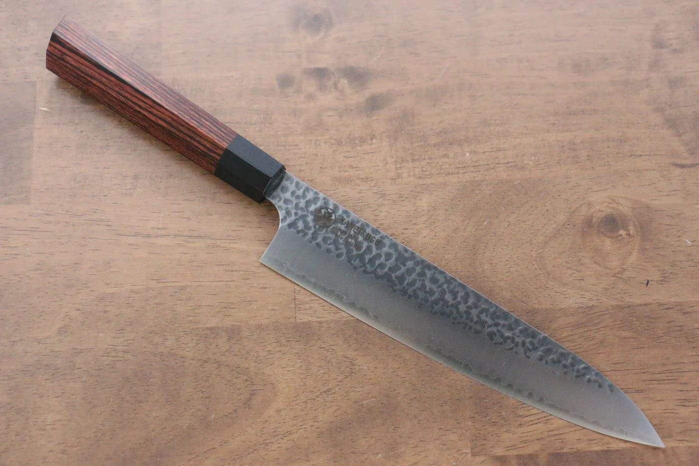 Seki Kanetsugu Heptagon Wood VG2 ลายค้อนตี มีดกิวโตะ Gyuto มีดทำครัวญี่ปุ่น 200mm ด้ามไม้ Pakka wood (หกเหลี่ยม)