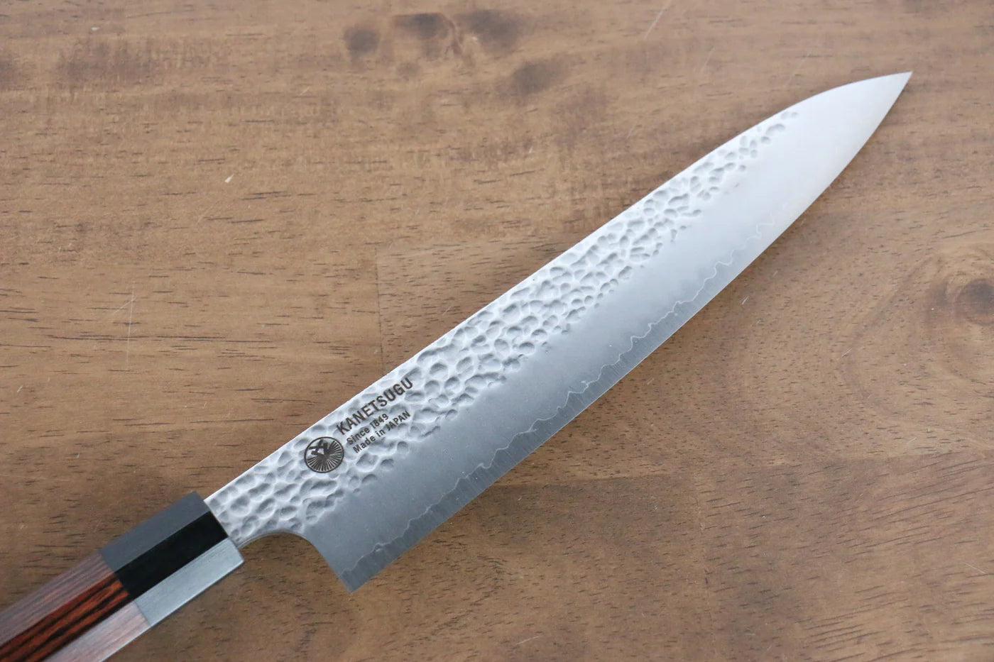 Seki Kanetsugu Heptagon Wood VG2 ลายค้อนตี มีดกิวโตะ Gyuto มีดทำครัวญี่ปุ่น 200mm ด้ามไม้ Pakka wood (หกเหลี่ยม)